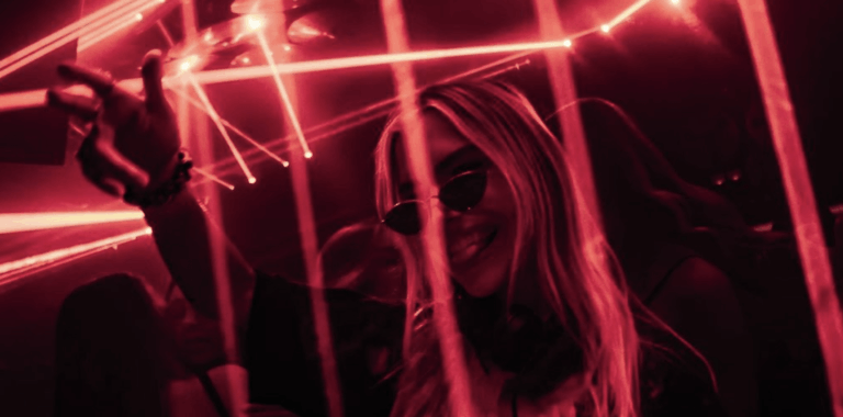 Sam Blacky y Niniola colaboran en “Ronaldinho”